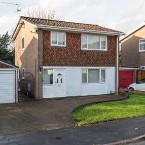 Waterside Close, Rogerstone. For sale with Clarke & Partners estate agent.